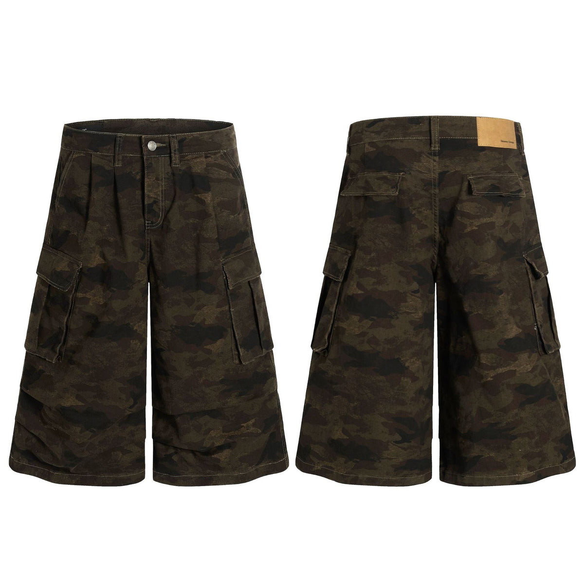THECADE Camouflage Shorts